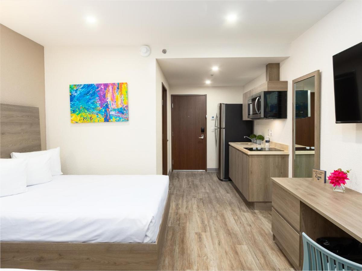 Hotel Mesaluna Short & Long Stay Σιουδάδ Χουάρες Εξωτερικό φωτογραφία