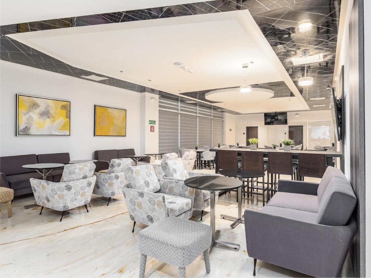 Hotel Mesaluna Short & Long Stay Σιουδάδ Χουάρες Εξωτερικό φωτογραφία